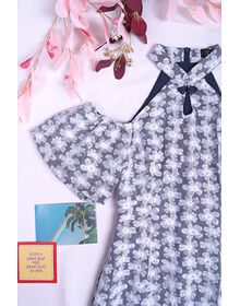 Fine Cutin White Lace Overlay Asymmetrical Hem Cheongsam Dress (Navy)